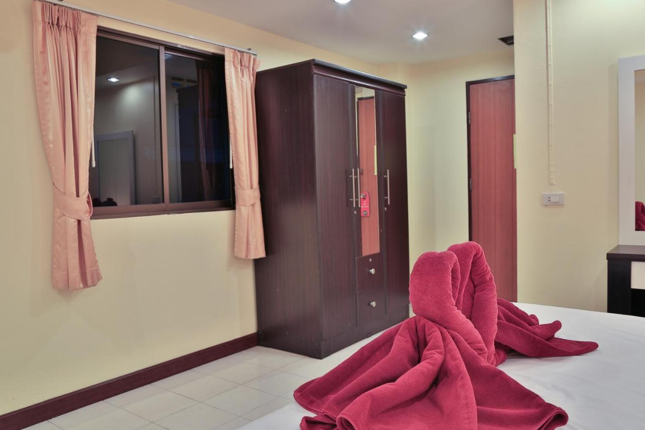 Harrys Hotel Bar & Restaurant Pattaya Luaran gambar